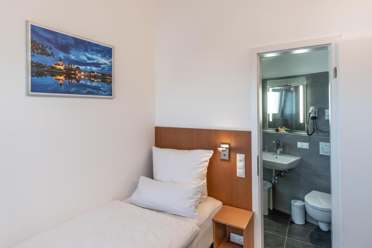 Hotel Elysee Seligenstadt Zewnętrze zdjęcie